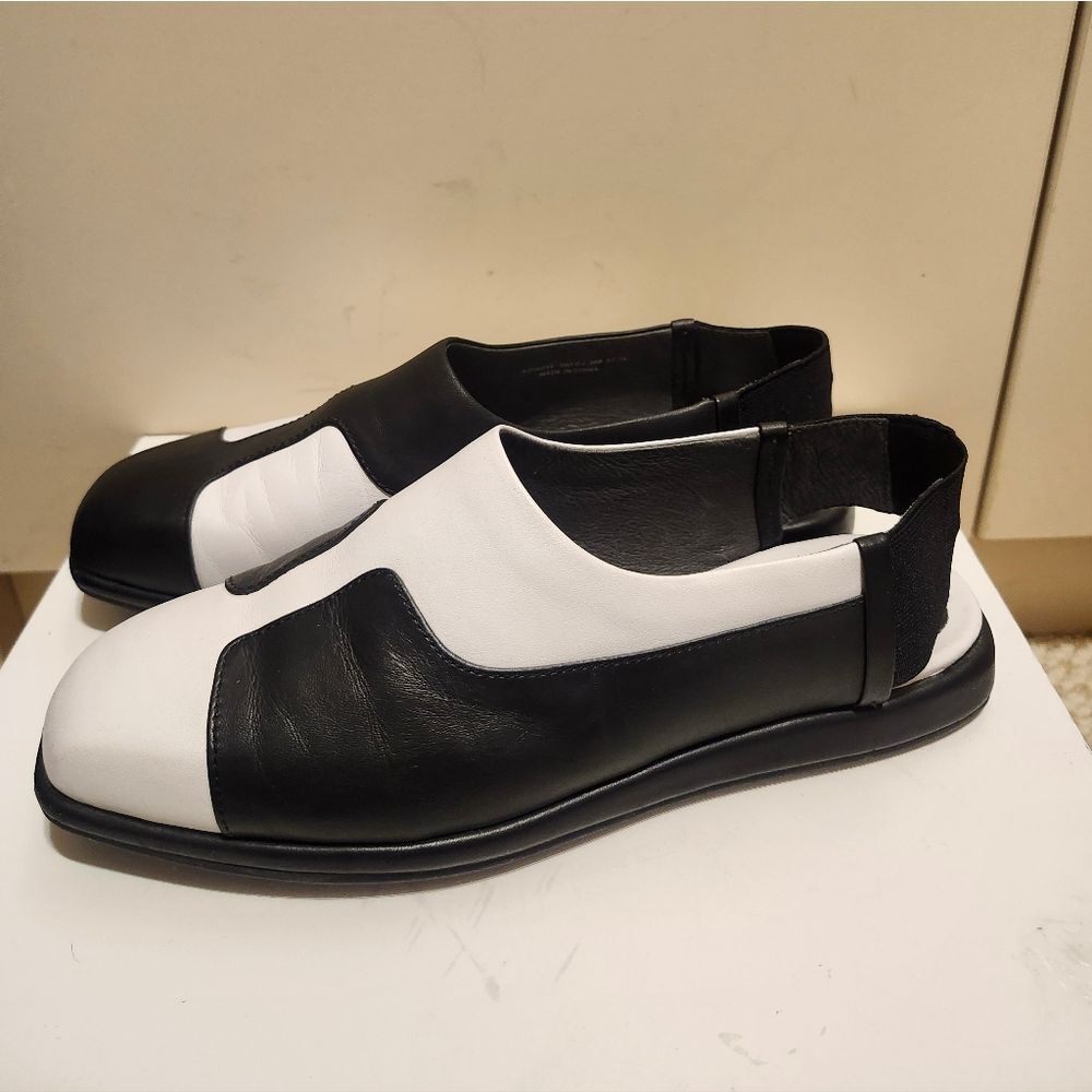 Camper "TWINS" Black & White Leather Mismatched Slingback Flats Sz.6/36 Ret.$185